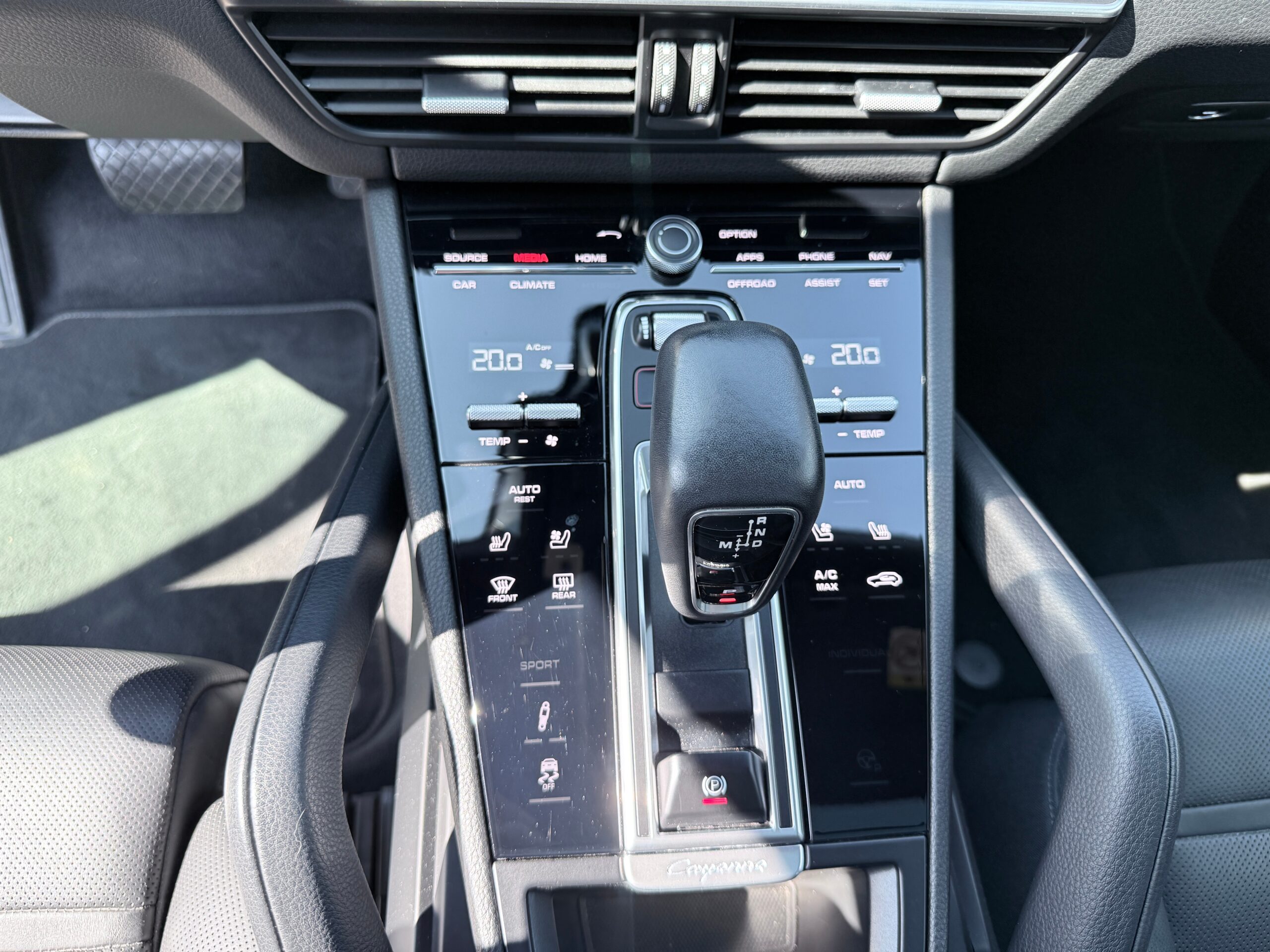 PORSCHE Cayenne Coupé - Image 15