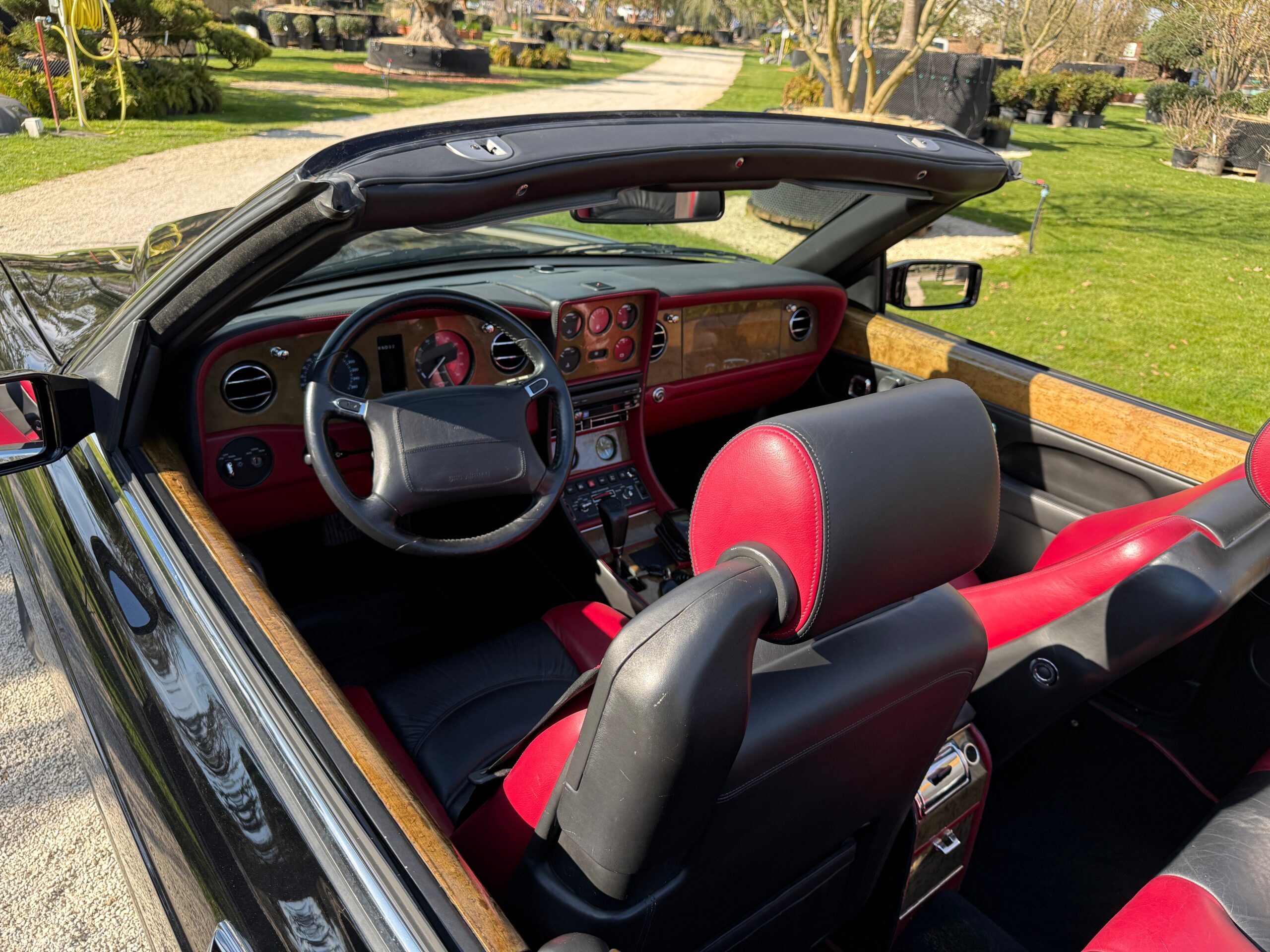 BENTLEY Azure - Image 21