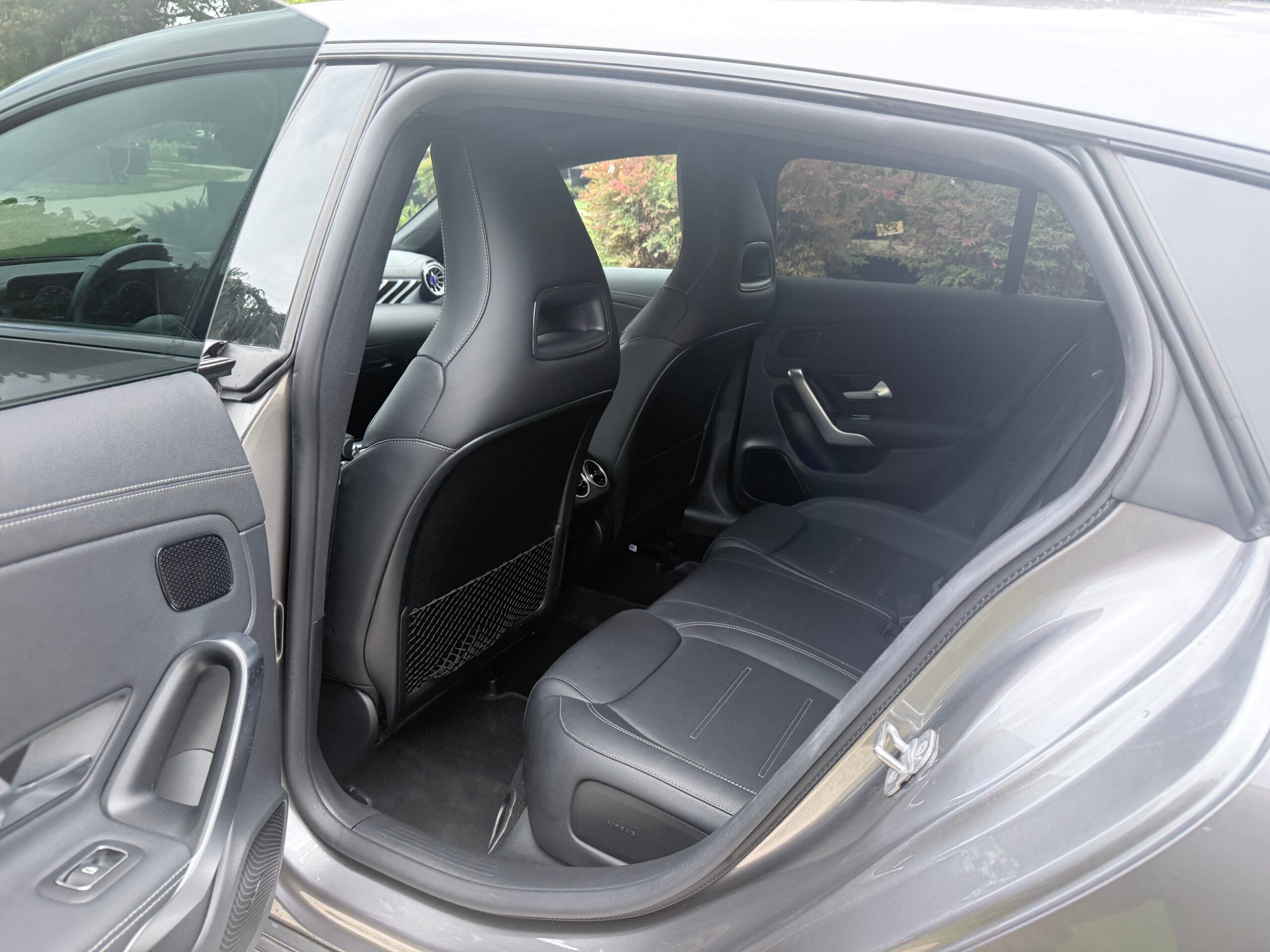 MERCEDES-BENZ CLA Shooting Brake 35 AMG 4Matic 8G-DCT – Bild 11