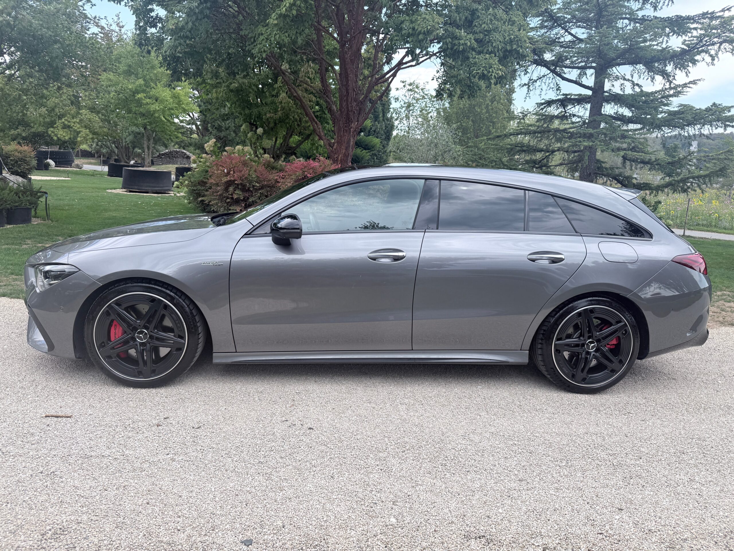 MERCEDES-BENZ CLA Shooting Brake 35 AMG 4Matic 8G-DCT – Bild 4