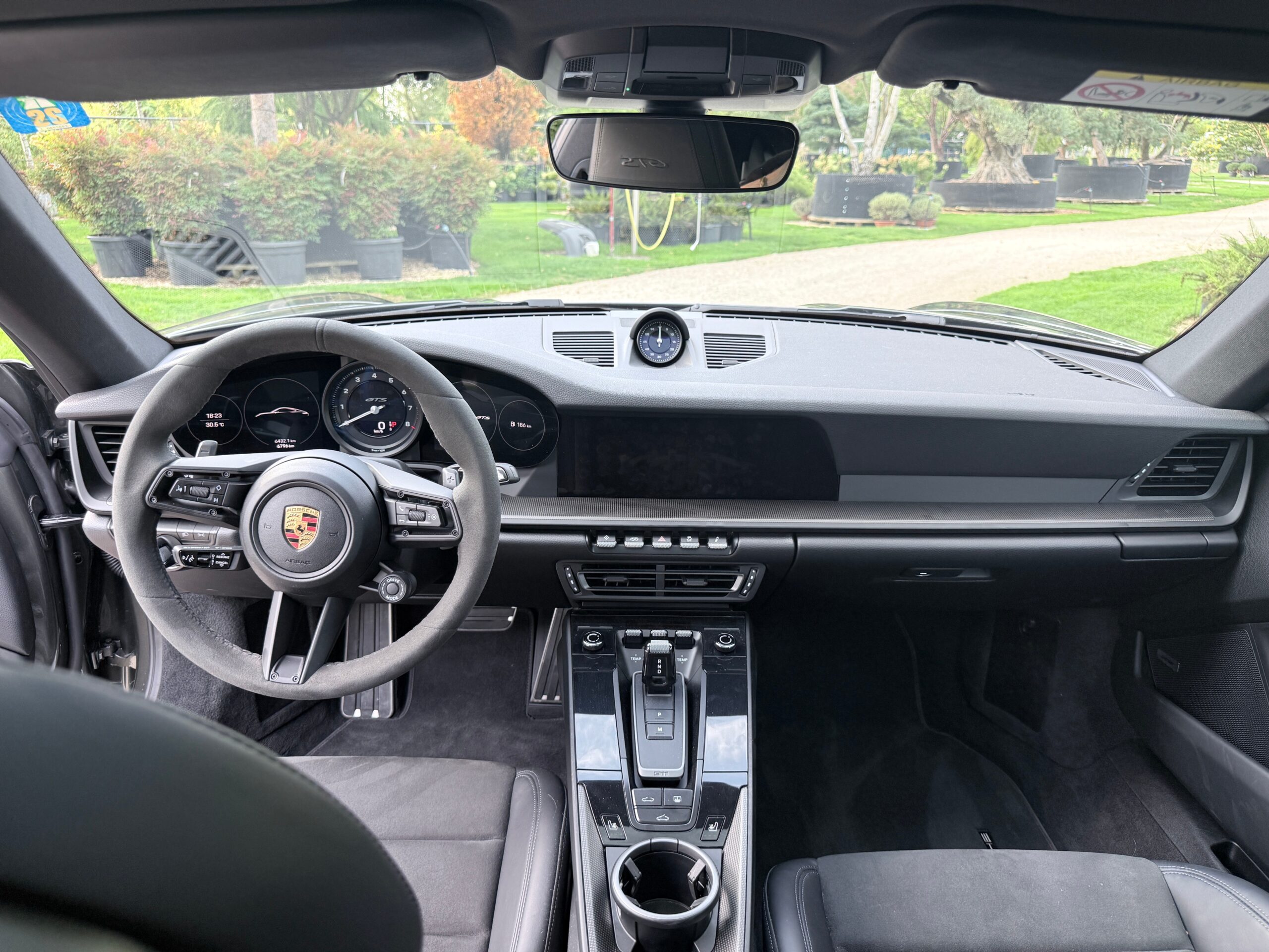 PORSCHE 911 Carrera 4 GTS PDK – Bild 10